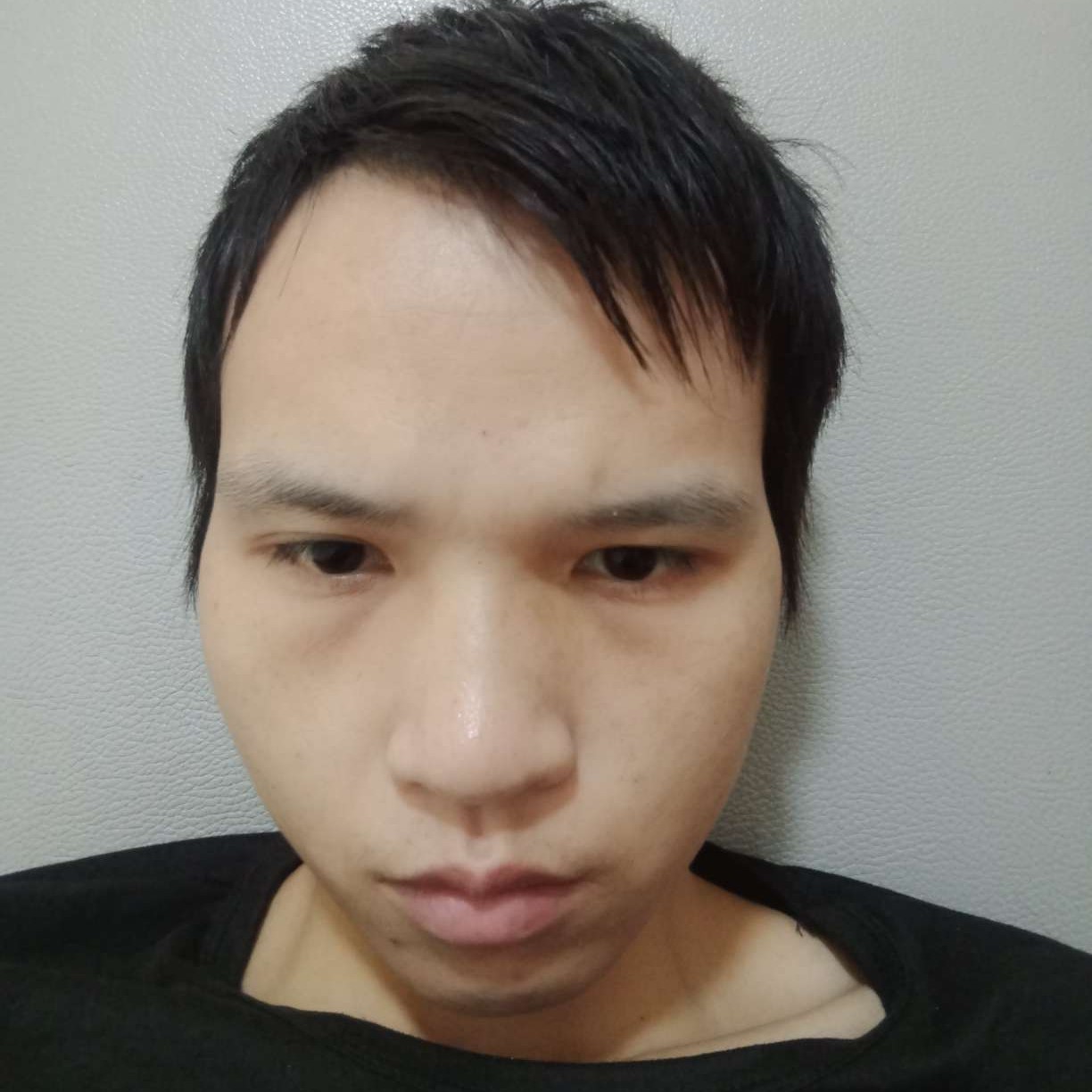 饱满倾心水杯的照片