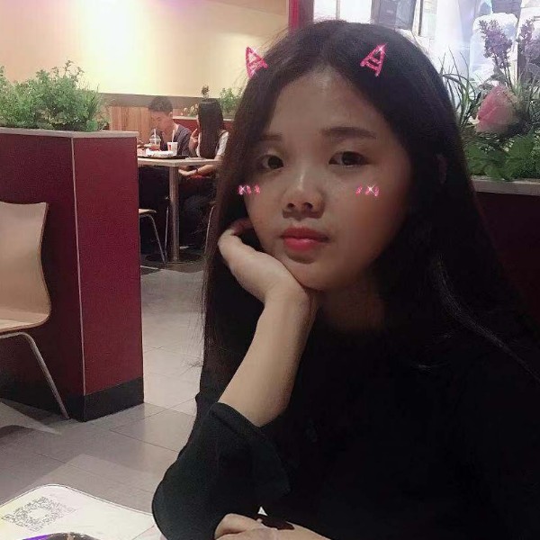 错落浅吻暖光的照片