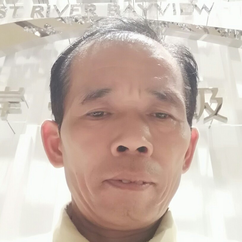 翅膀爱笑的照片