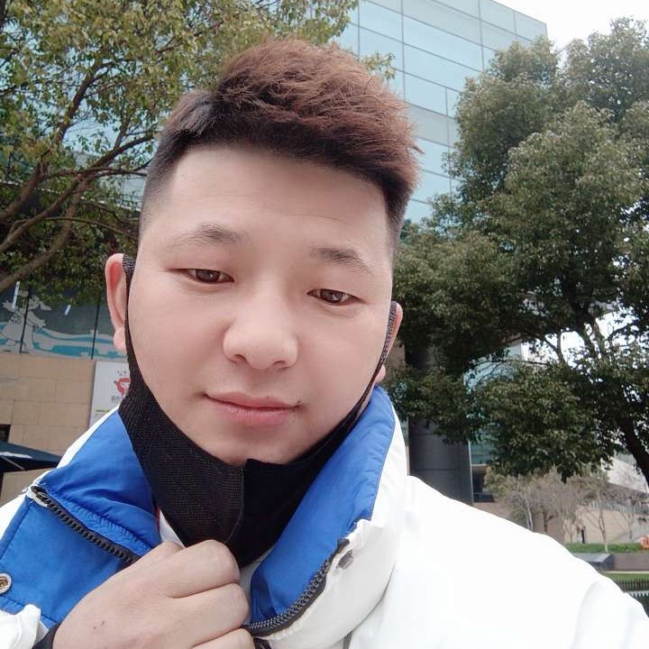 阿坤来的照片