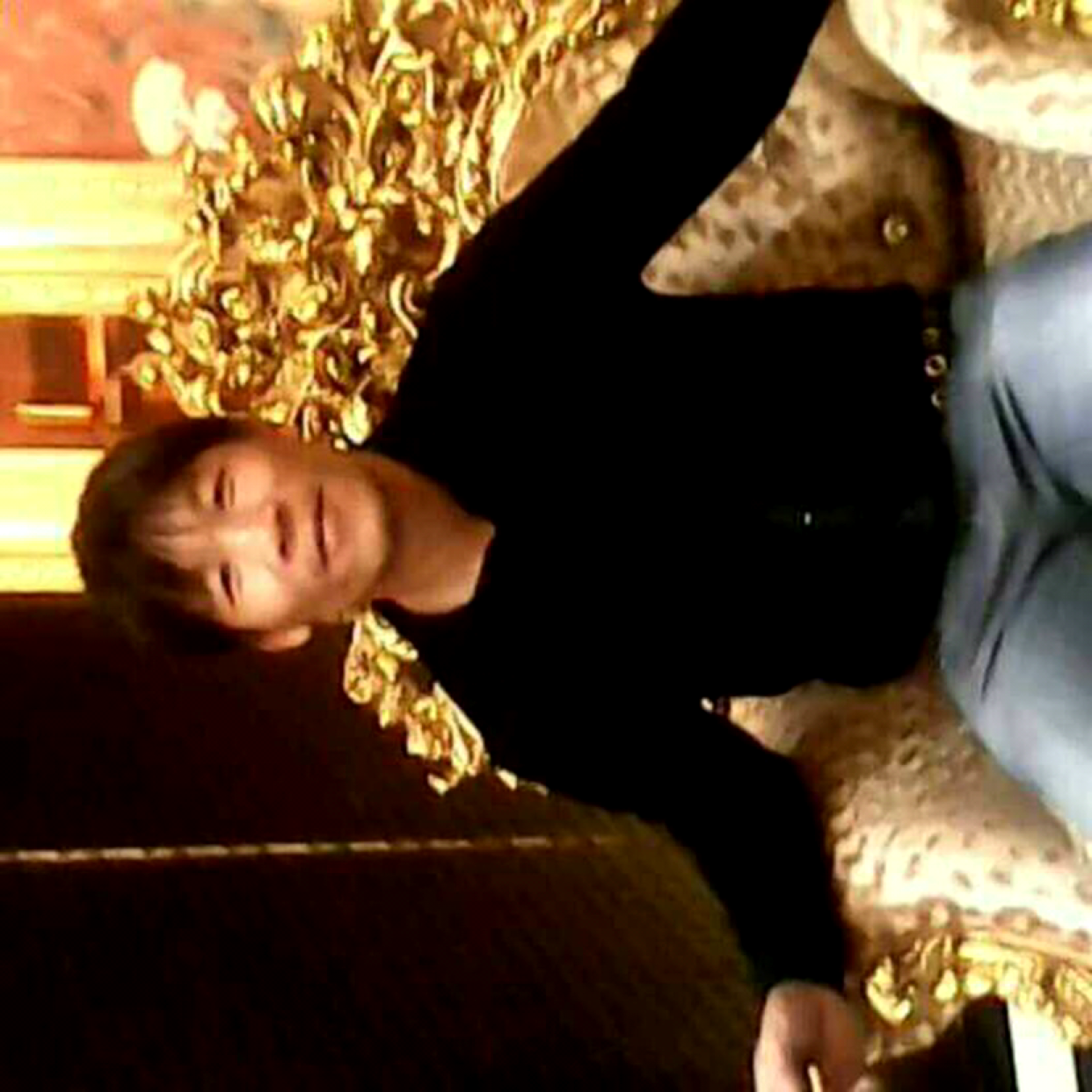 失眠深拥回忆的照片