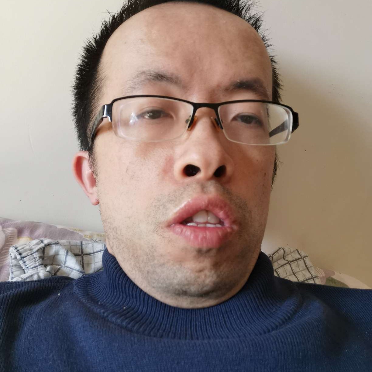大胆停止煎蛋的照片