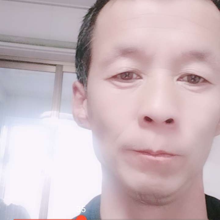 香蕉等于路人的照片