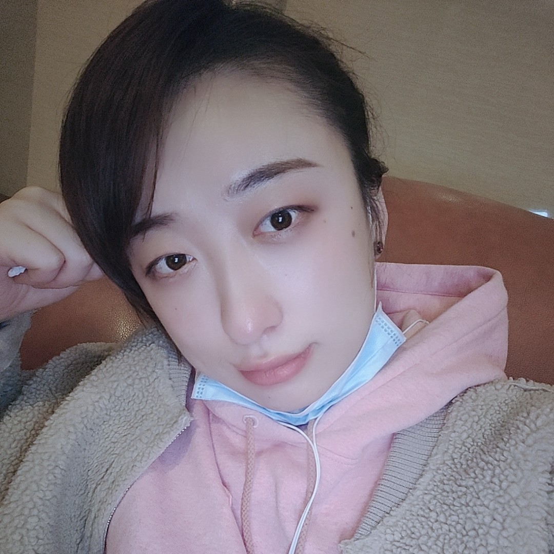 司小黥的照片