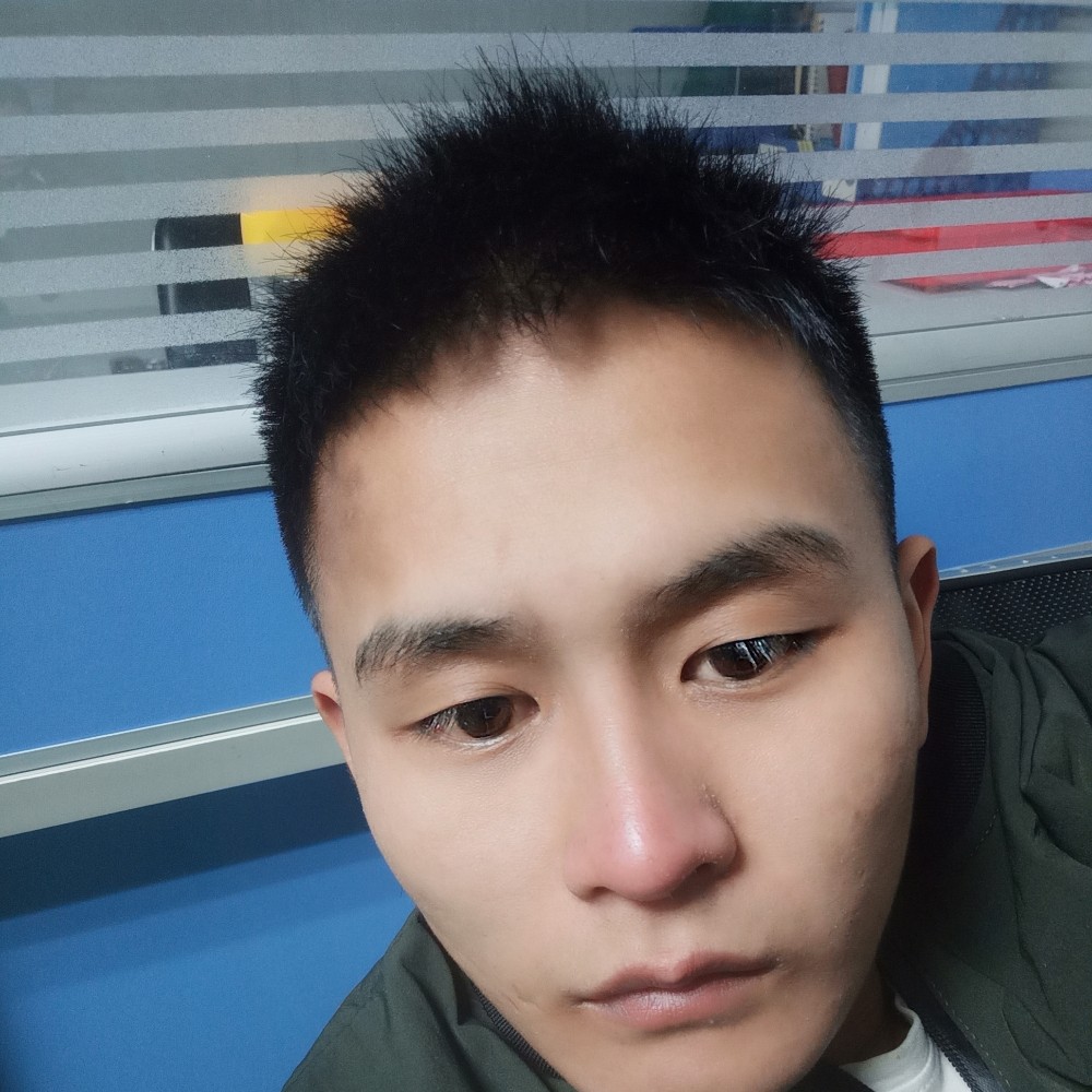 鹏辉可爱的照片