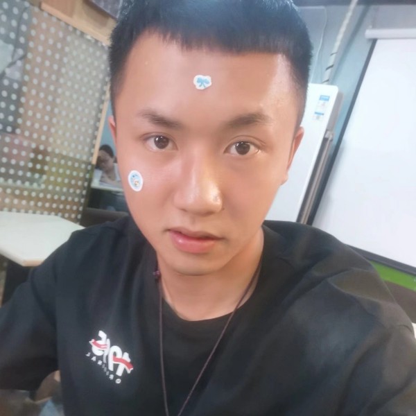 迷茫蹙眉南鸢的照片