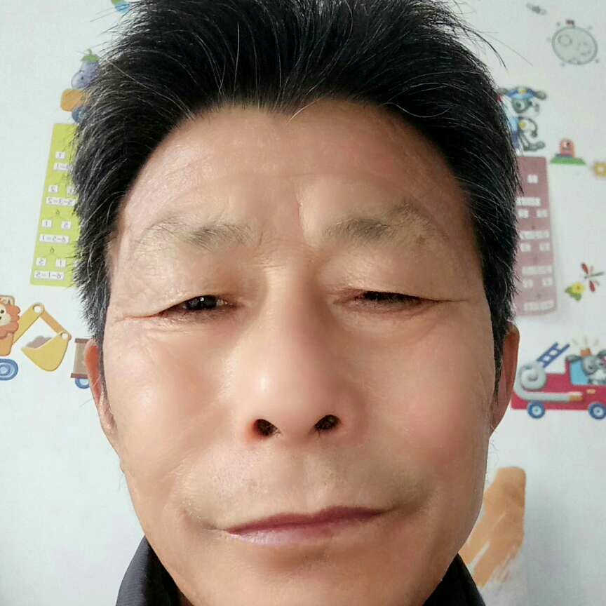满意回首服饰的照片