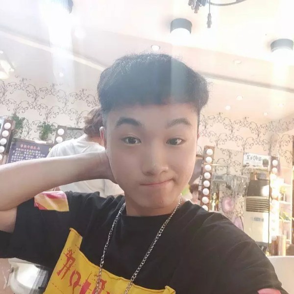 最靓的仔艾的照片
