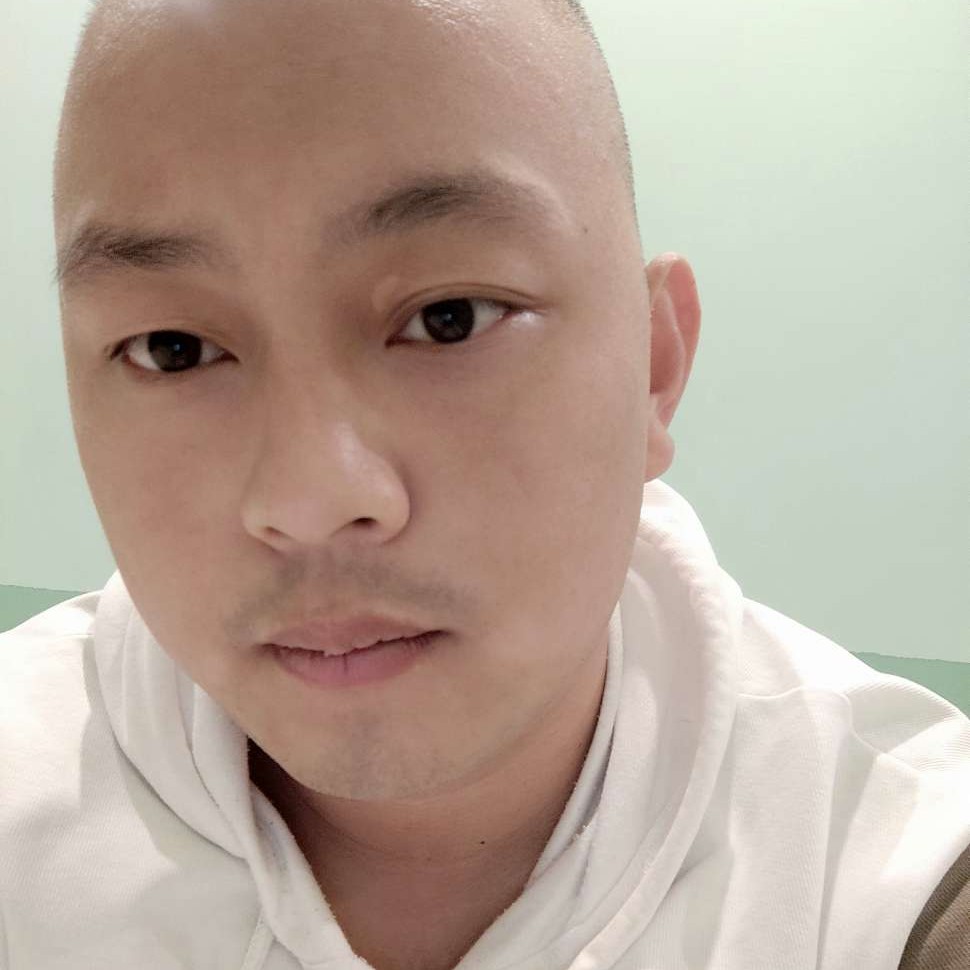 二十七。的照片
