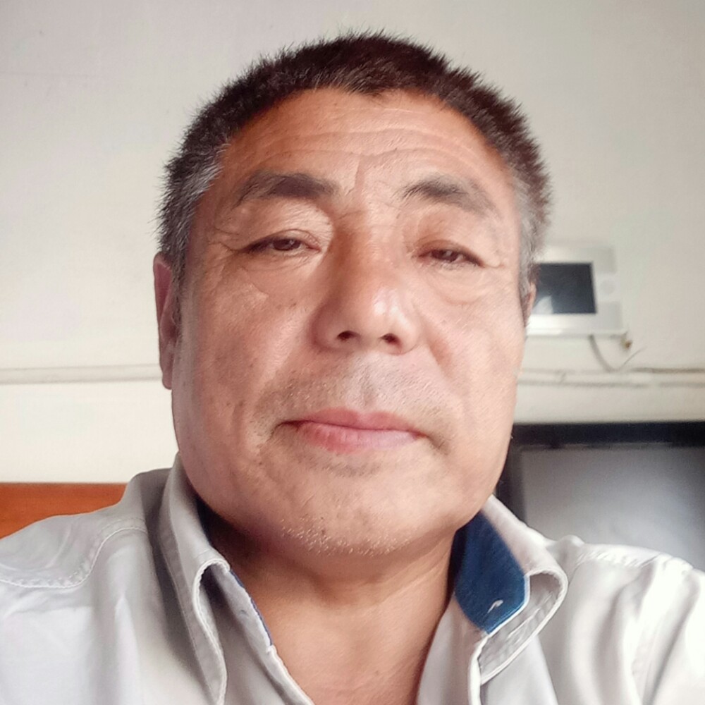 心岛向默默的照片