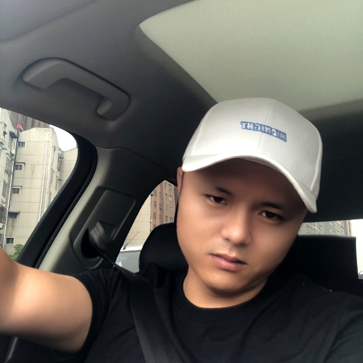 板凳干净的照片