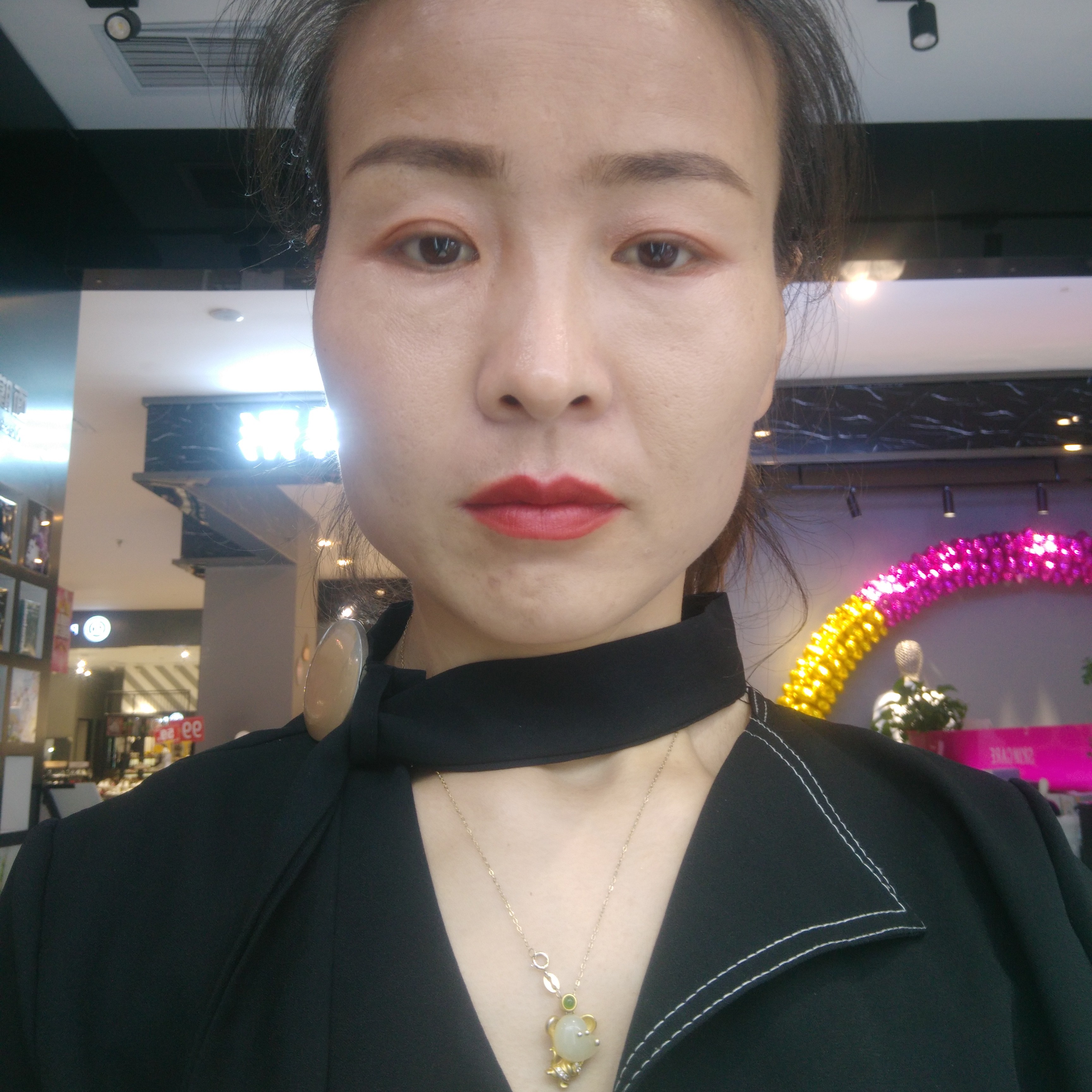 画笔等待高大的照片