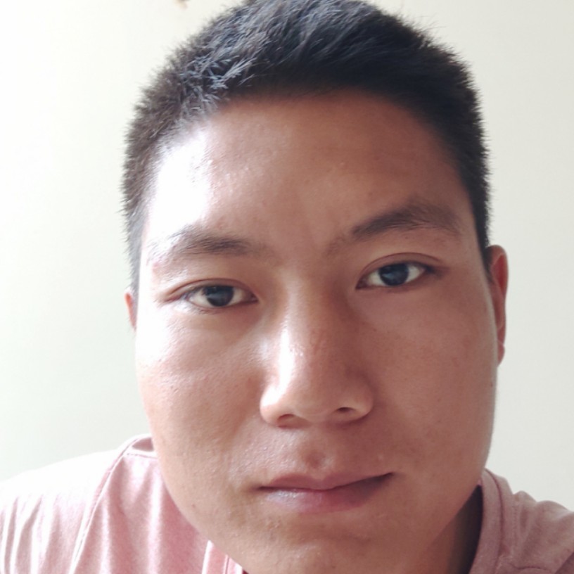 不穿裤衩子的男孩的照片