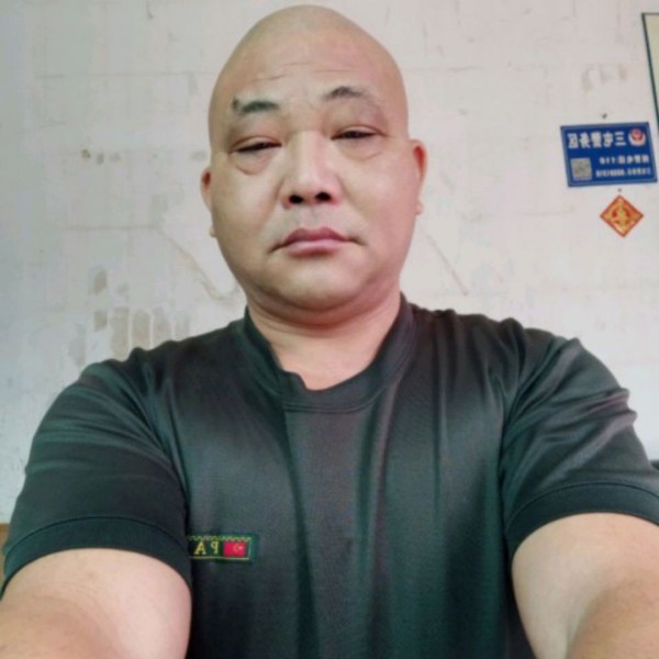 初雨爱恋懵懂的照片