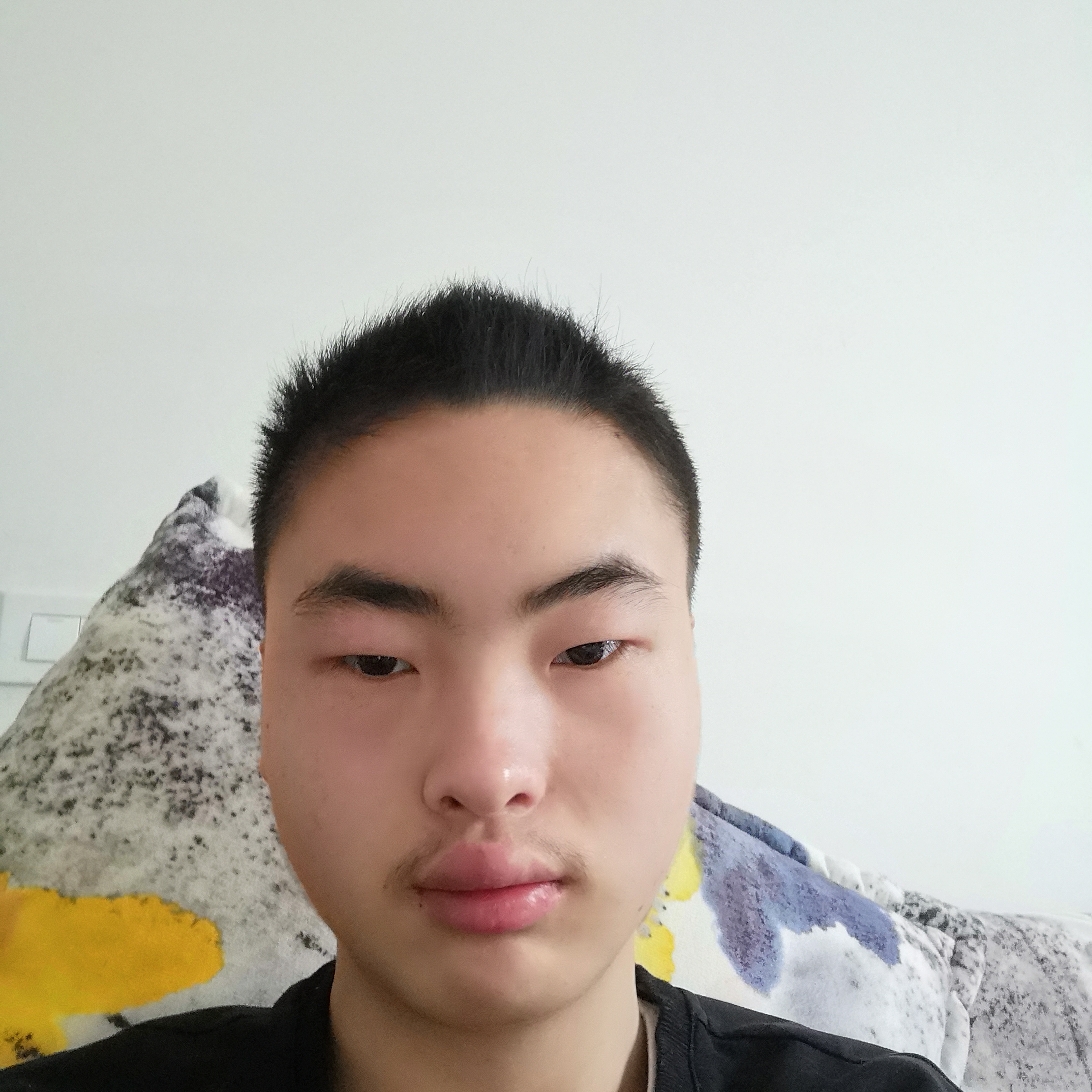 哭泣浅吻洋葱的照片