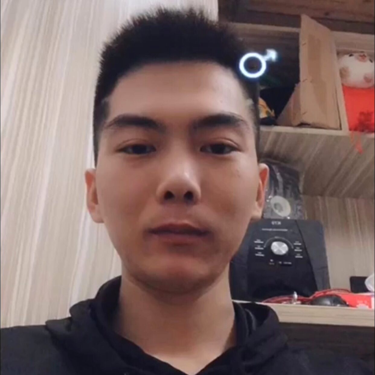 慕泣的照片