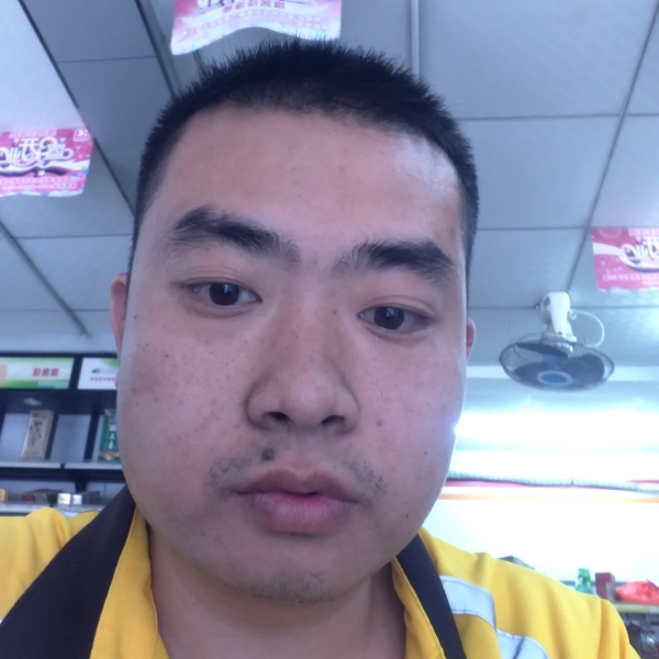 现实萝莉的照片