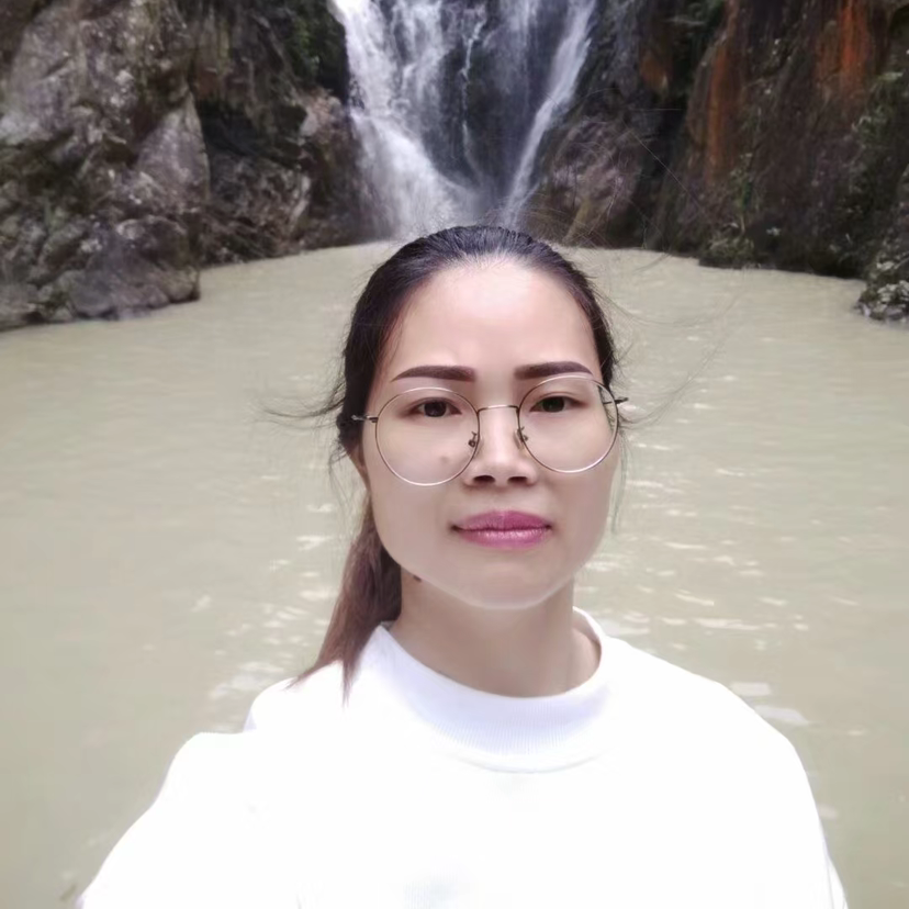 忧虑回首情动的照片