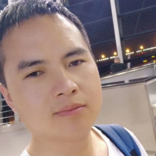 冷风细雨的夜晚的照片