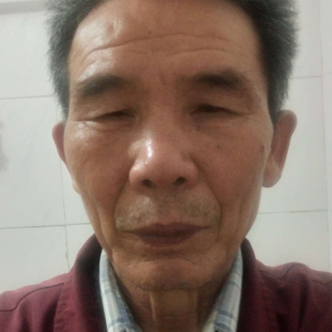 喜悦迎钢笔的照片
