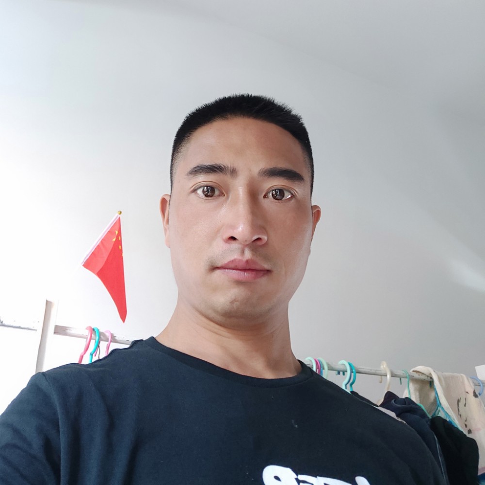免耳朵长又长的照片