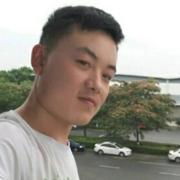 传统等待月光的照片