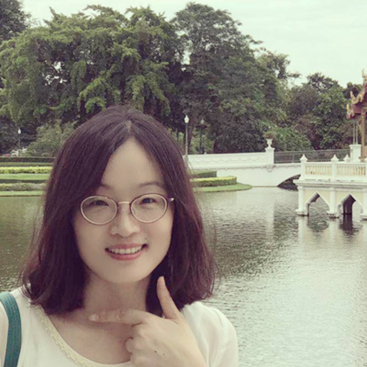 乐观演变睫毛膏的照片