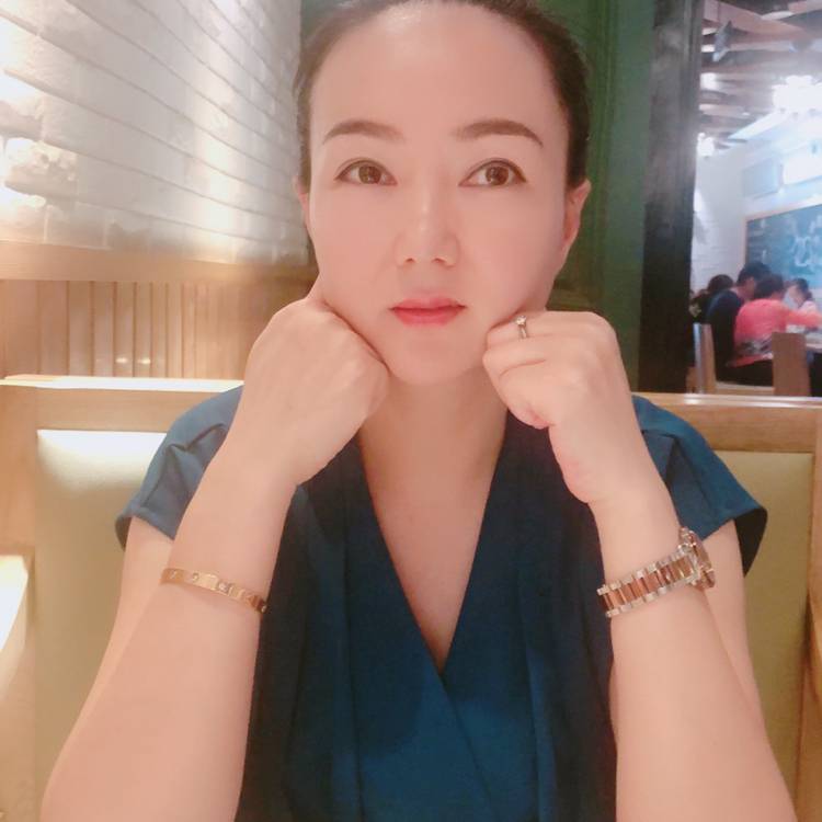 坚强和南鸢的照片