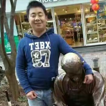 高跟鞋透彻的照片