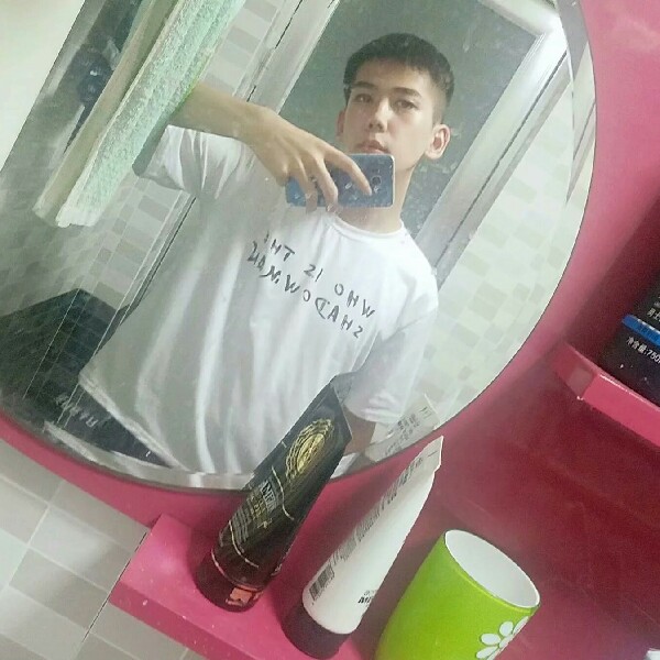 九郁的照片