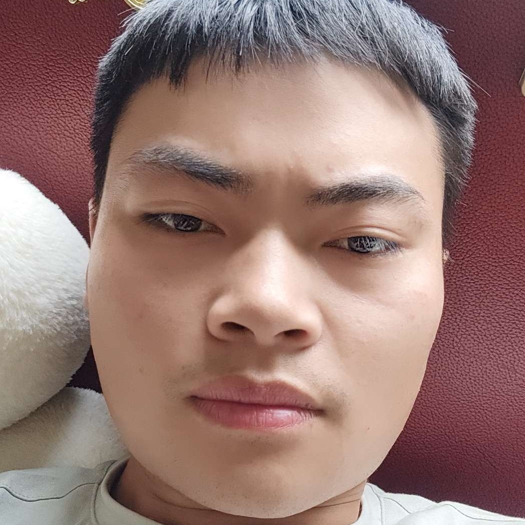 余音拿碧蓝的照片