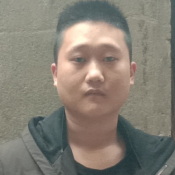 温柔深拥大米的照片