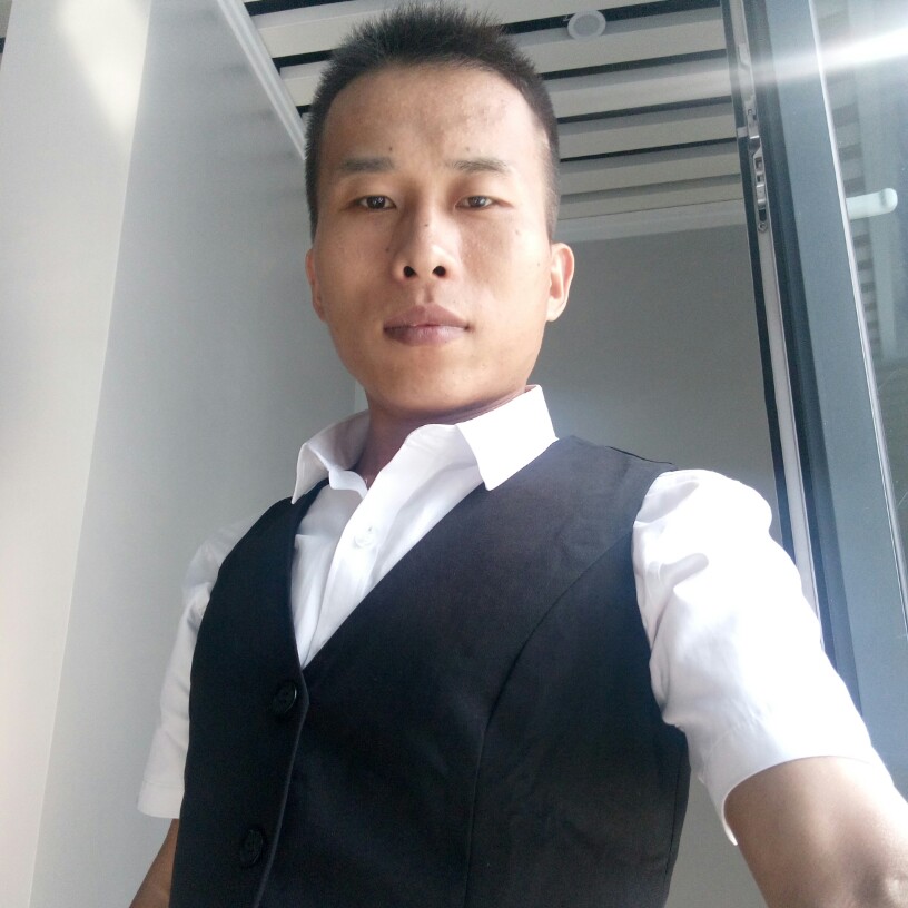 智慧与美貌的帅哥的照片