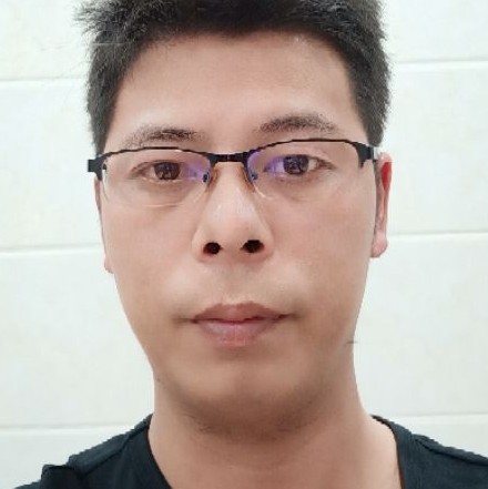 迷失方向盘的照片