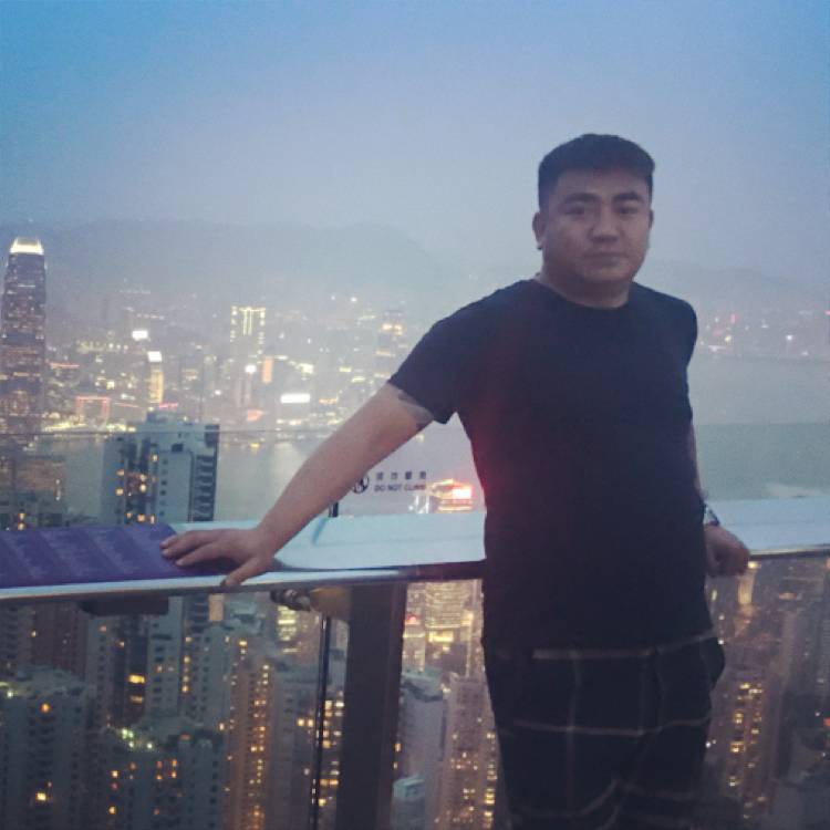 Miss边的照片