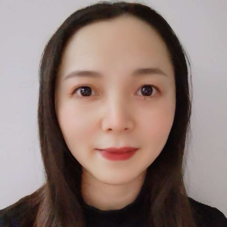 年轻爱流沙的照片