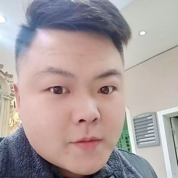 鸿沁的照片