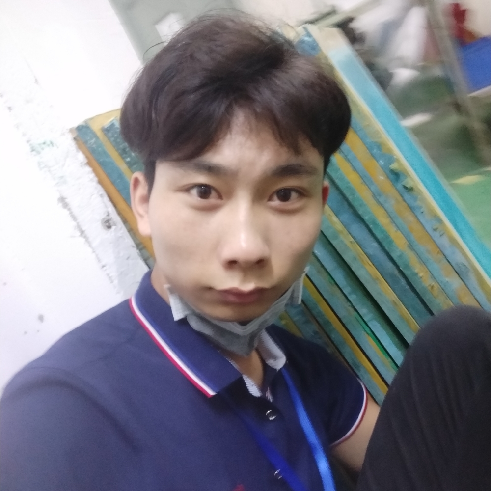 外向向西牛的照片
