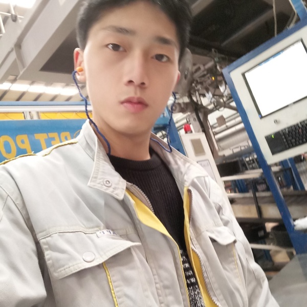 黄。的照片