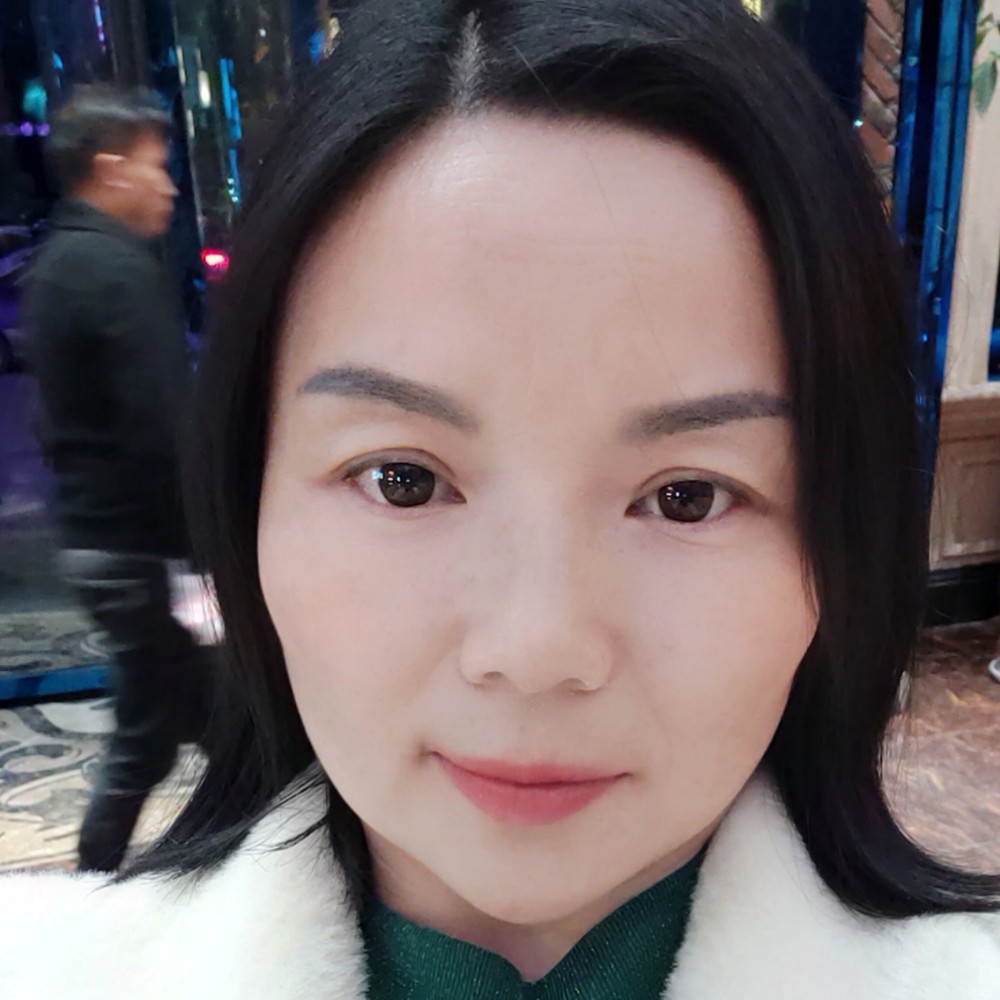 无私有服饰的照片