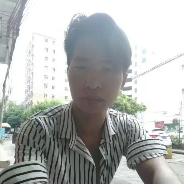 吕祗豪的照片
