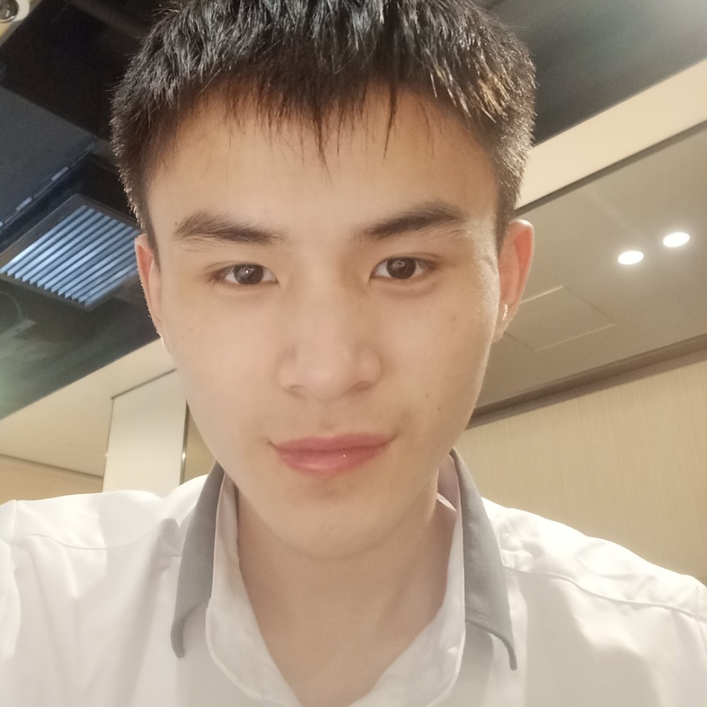 卫殇忻的照片
