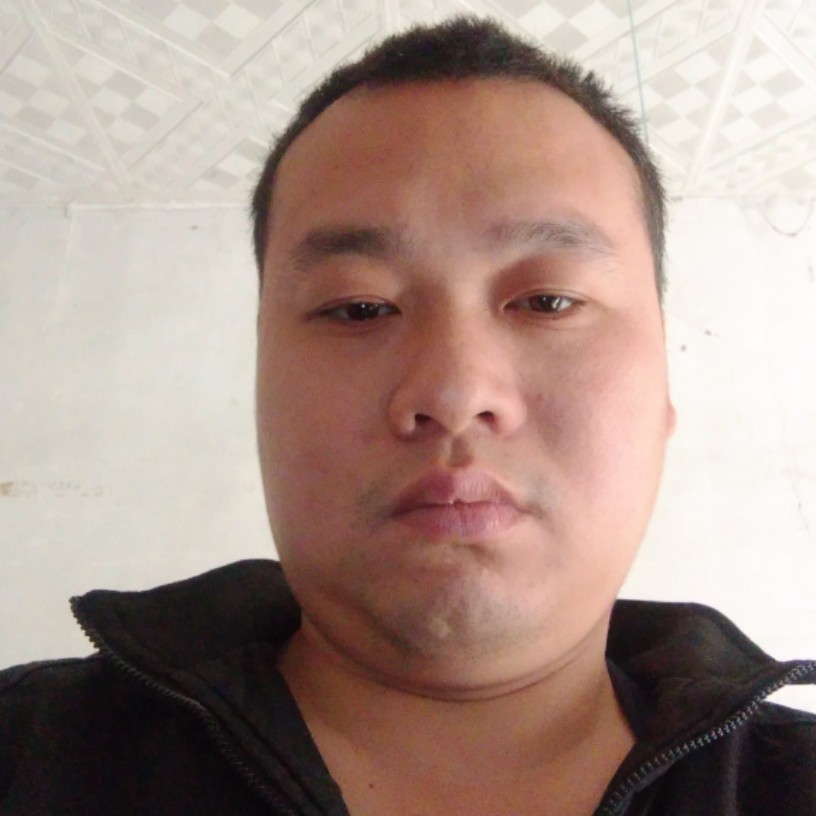 白猫哭泣的照片