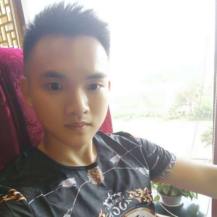 慕容辉的照片