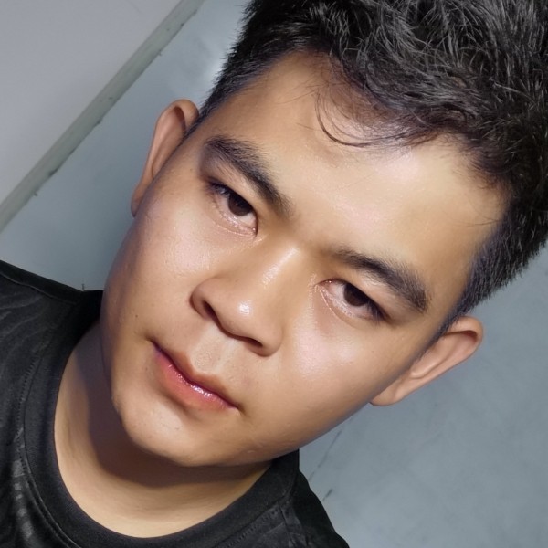 小镇学长的照片