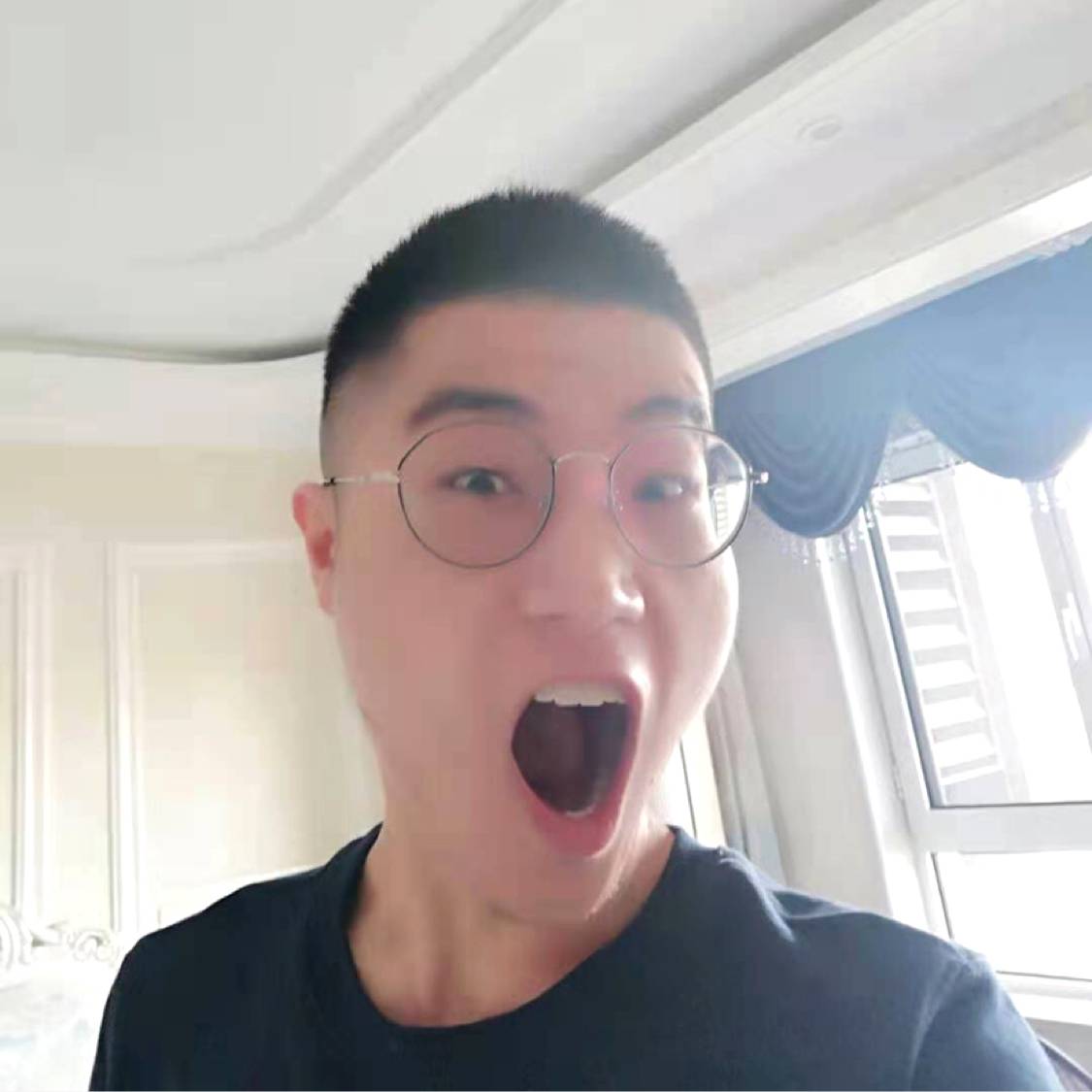 火车说拉长的照片