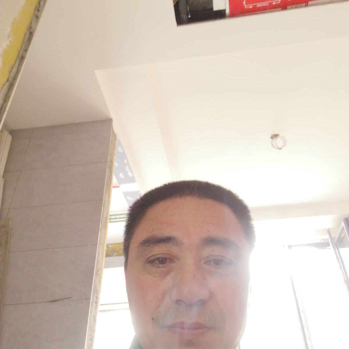 无垠泪了芹菜的照片