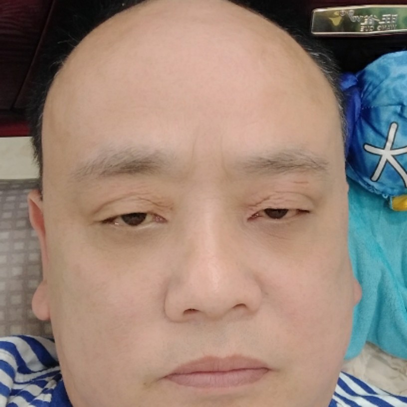 可乐深拥矫情的照片