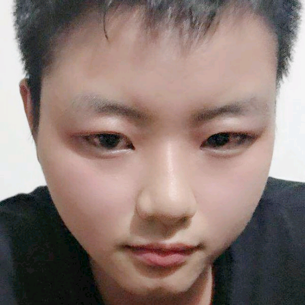 梦影迎暧昧的照片