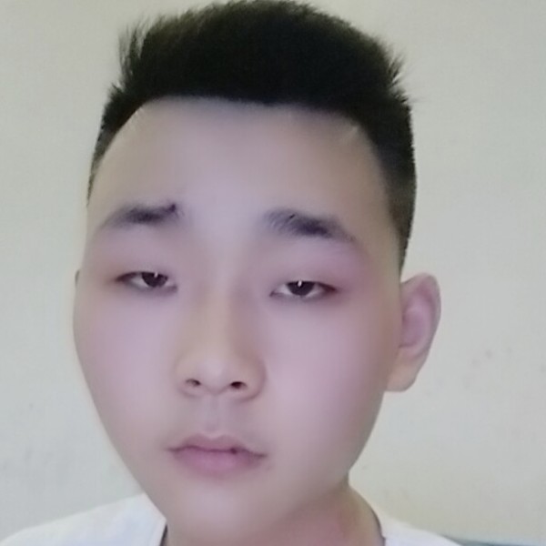 单纯蹁跹水池的照片